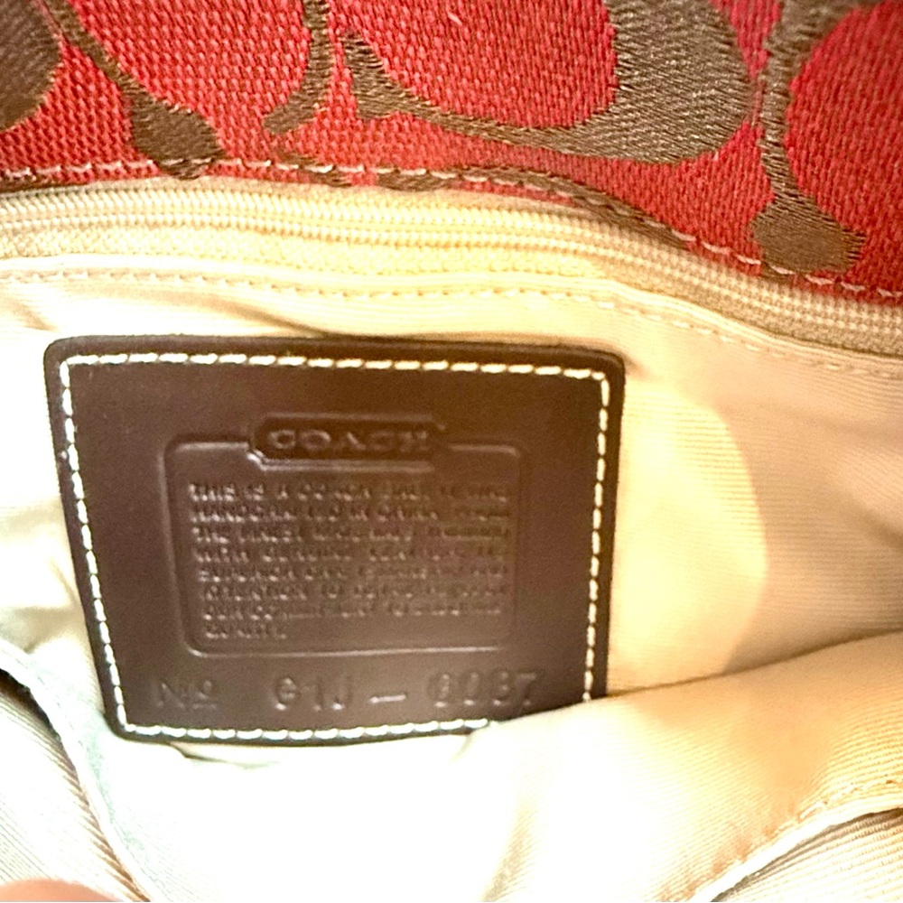 Authentic Rare Coach Mini Lunch Tote G1J - 6087 - Picture 2 of 3